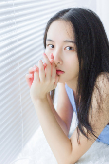 小鬼当街